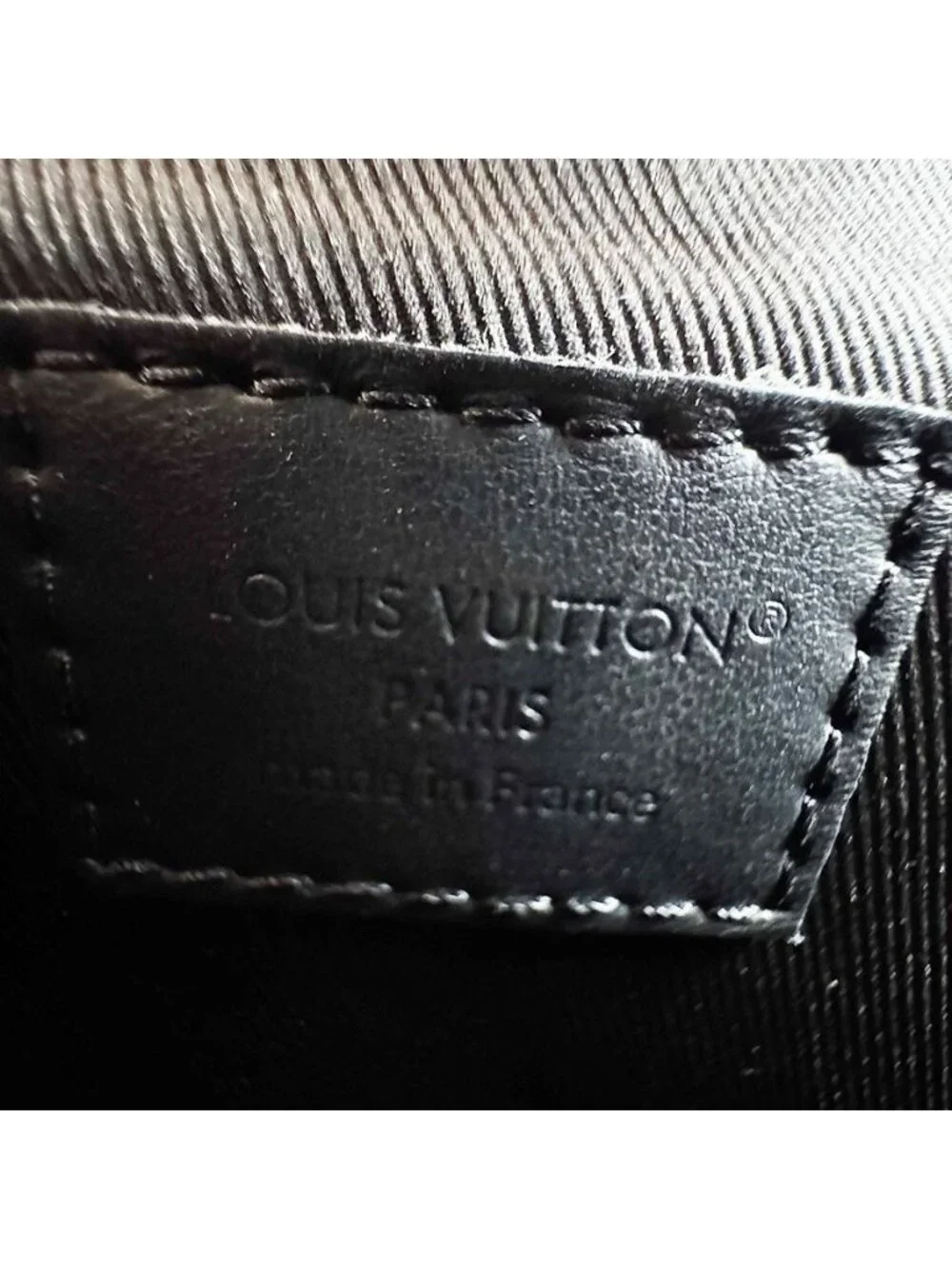 Louis Vuitton Shoulder Bag S Lock Vertical Wearable